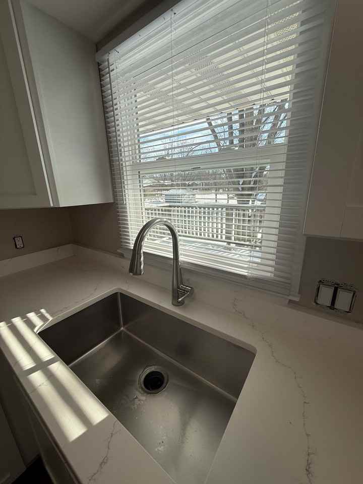 1001 Caroline Ter #1 - Photo 7 of 23