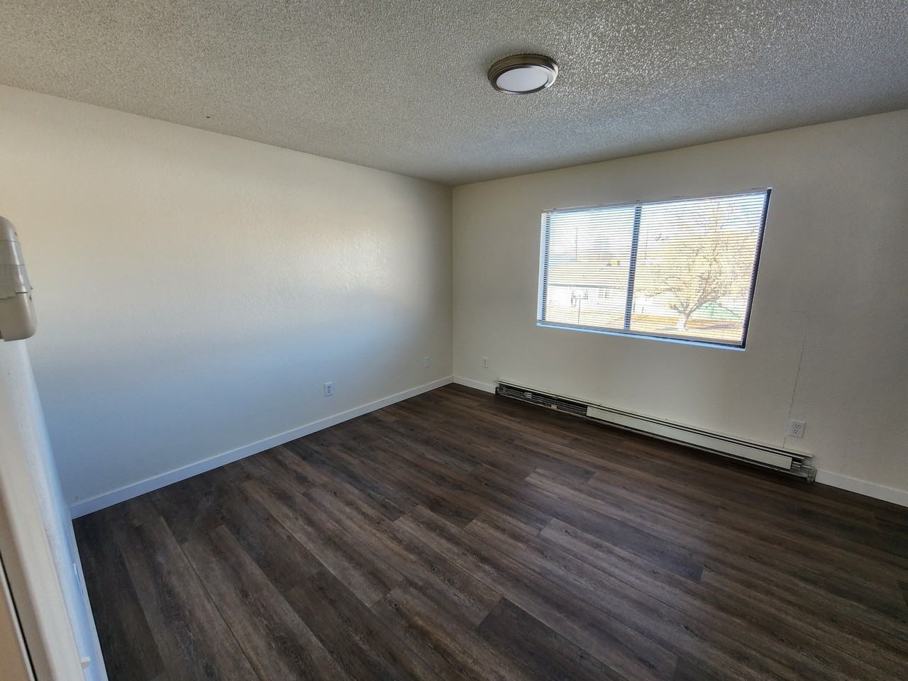 3247 1/2 White Ave #4 - Photo 5 of 10