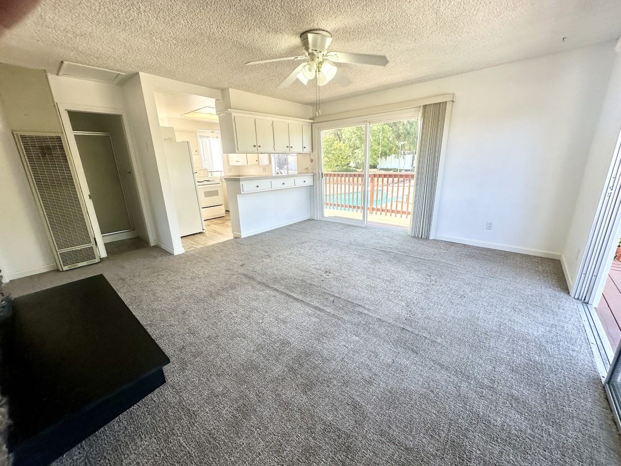 9071 Paradise Park Dr #2 - Photo 3 of 11