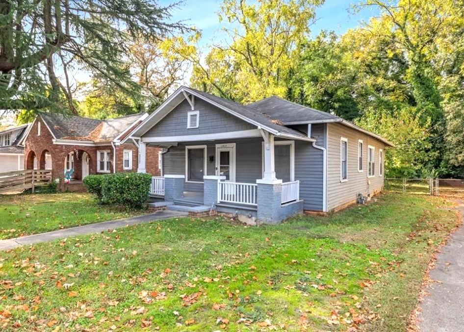 2360 North Patterson Avenue #1 - Photo 3 of 17