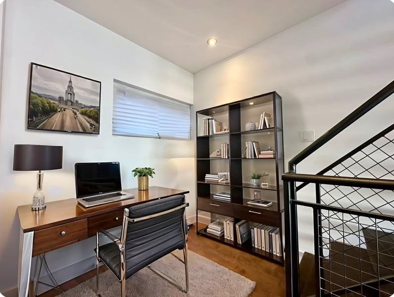 596 Mcleod Street - Photo 4 of 13