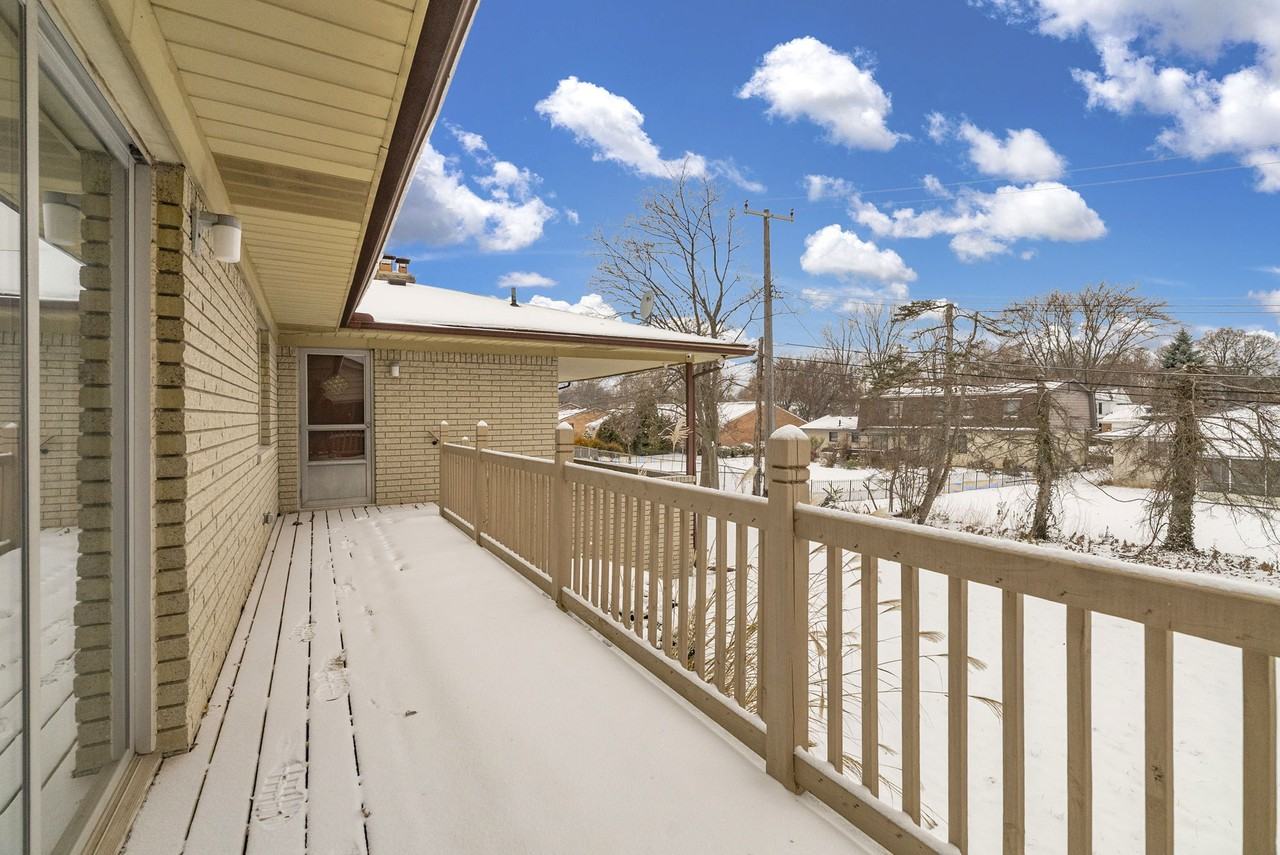 640 Cumberland St #1 - Photo 3 of 37