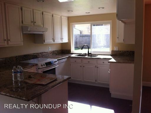 9968 Park Grove Ct - Photo 3 of 7