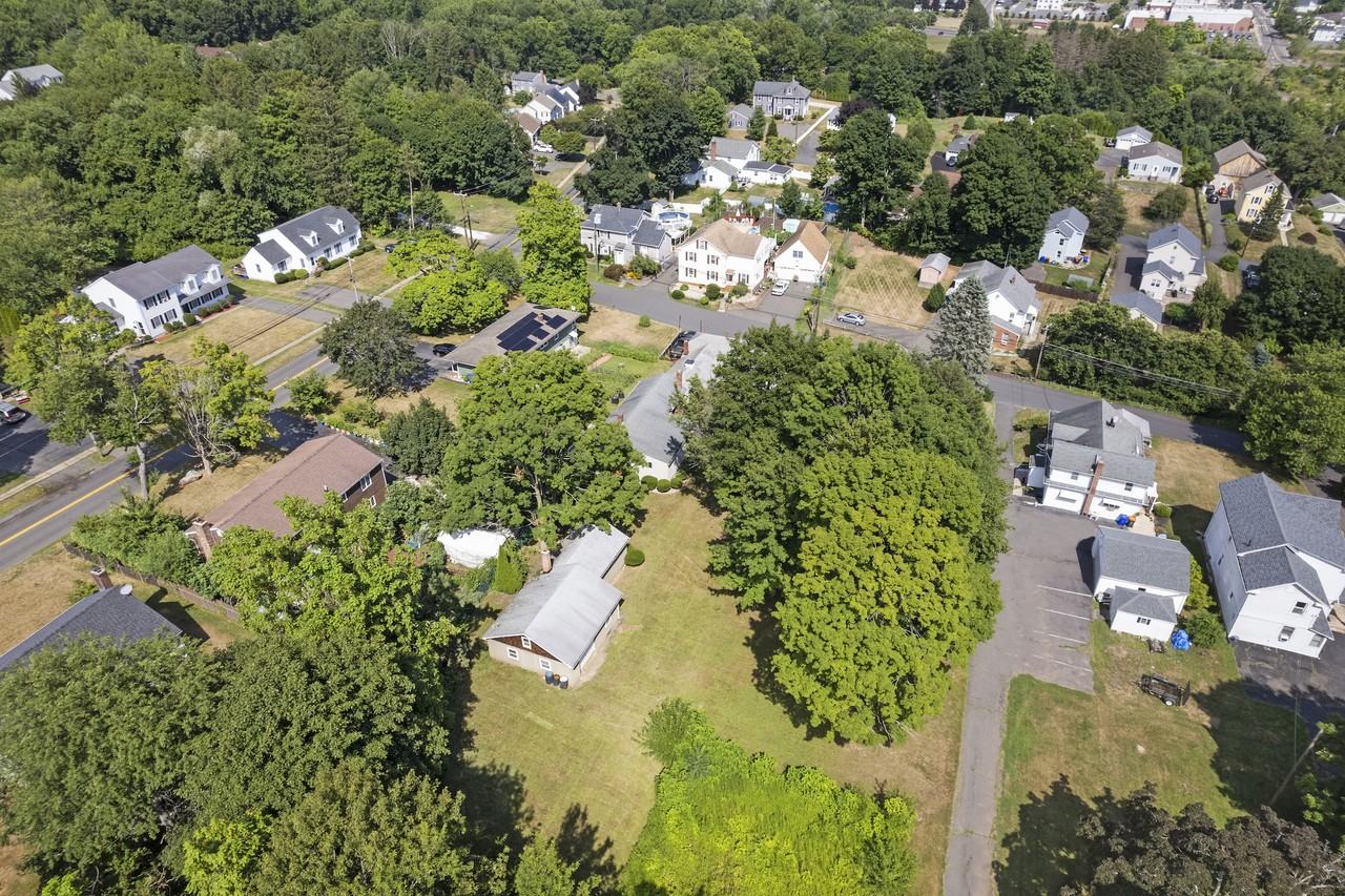 160 Beecher Street #REAR - Photo 2 of 33