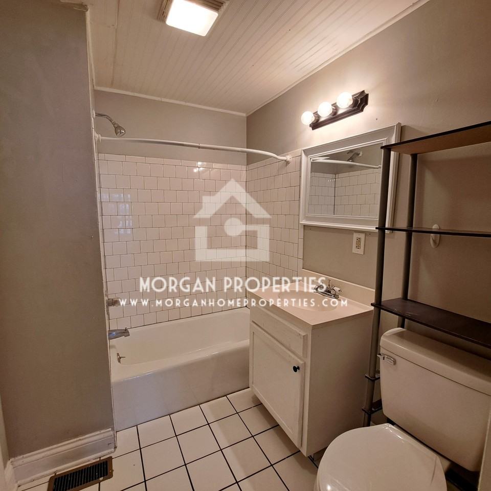 903 College Drive #1 - Photo 4 of 8