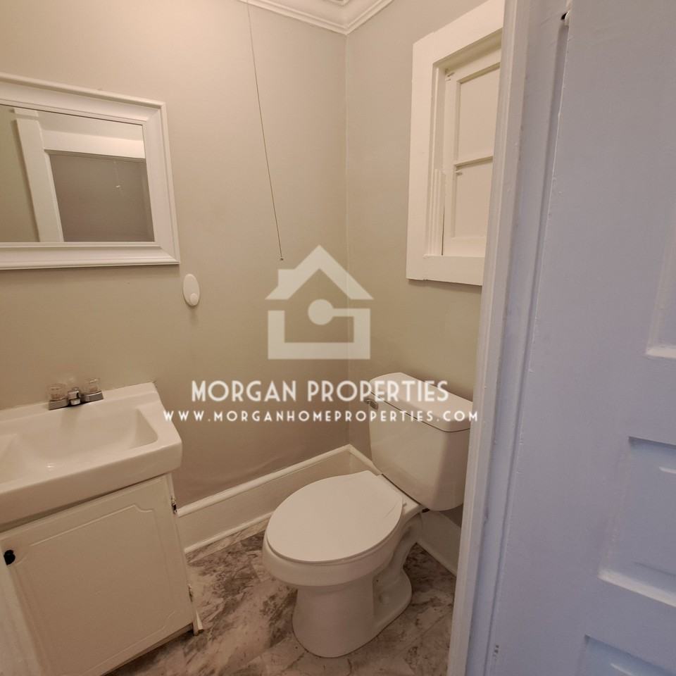 903 College Drive #1 - Photo 5 of 8