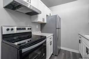 featured image of 1000 Lucerne Dr