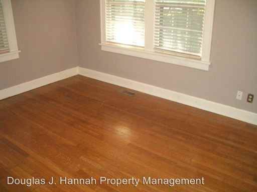 4949 Bell St - Photo 2 of 12