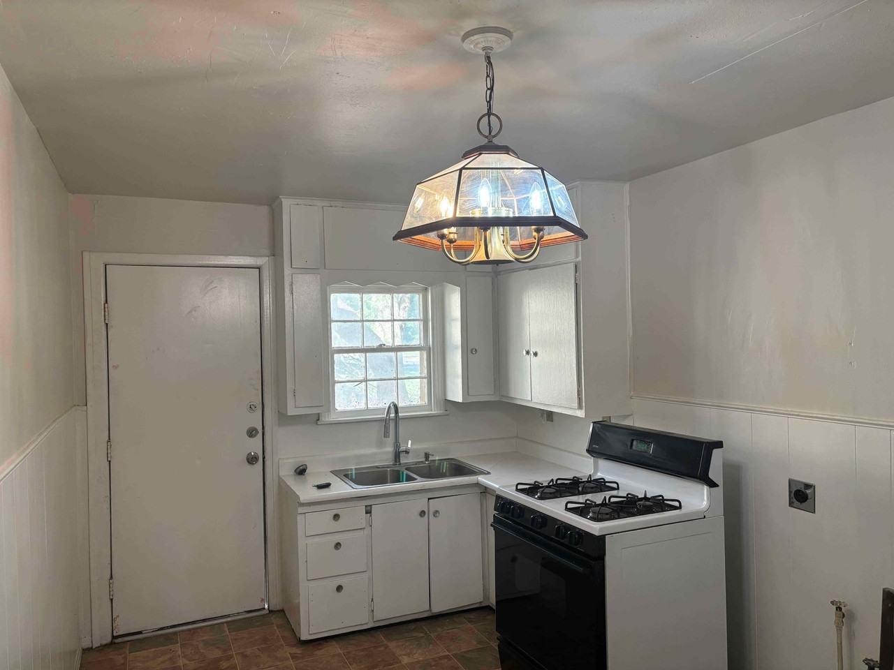 3015 39th Street #B - Photo 3 of 8