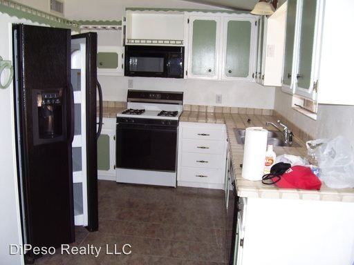 635 E Post Rd - Photo 2 of 12