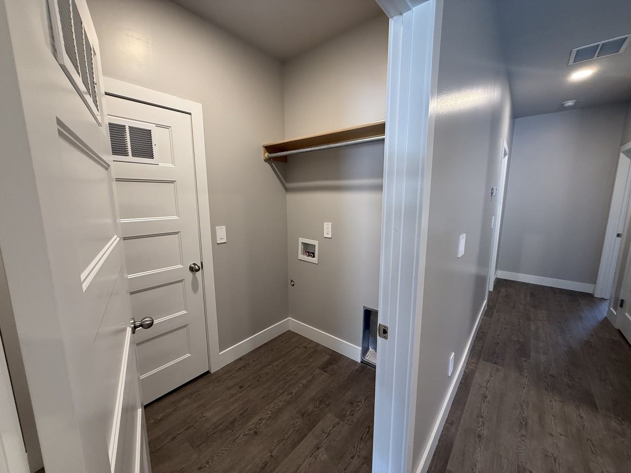 783 North Saint Paul Street #100 - Photo 5 of 9