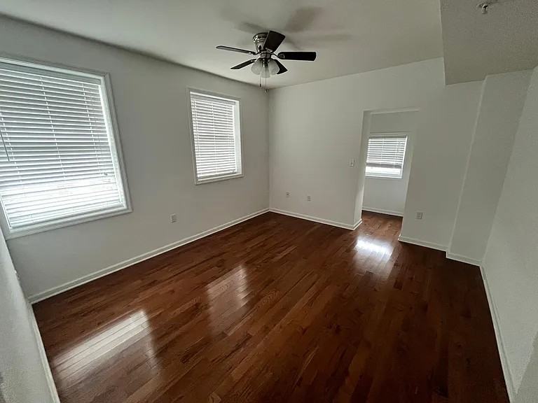 526 N Market St #302 - Photo 3 of 8