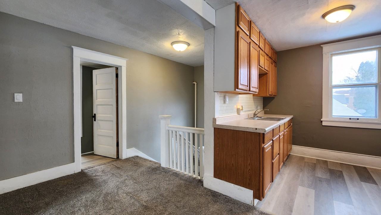 1228 10th Street North #4 - Photo 3 of 13