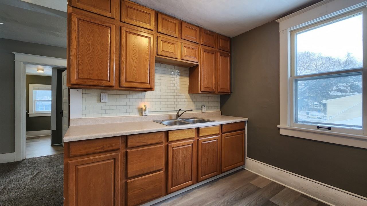 1228 10th Street North #4 - Photo 4 of 13