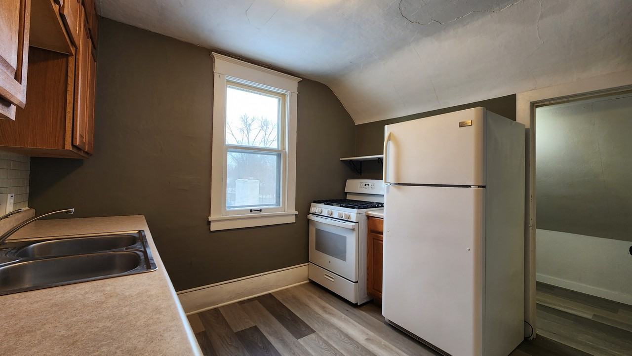 1228 10th Street North #4 - Photo 5 of 13