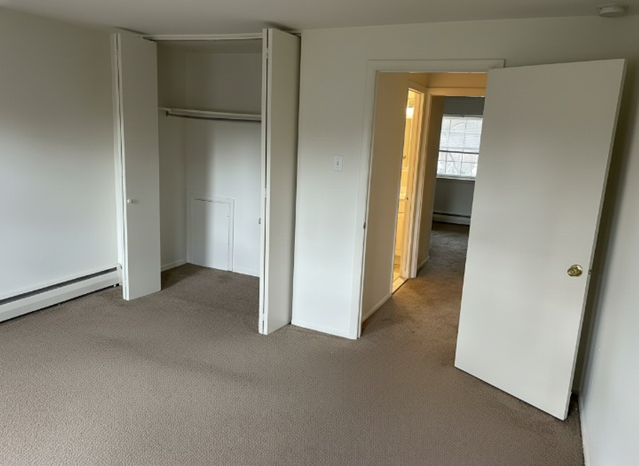 Valley Green Apartments - Photo 4 of 21