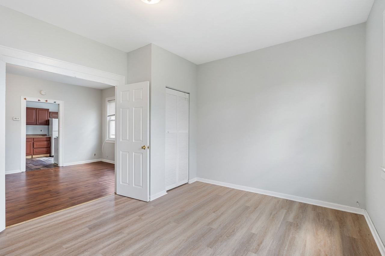 210 W Price St Apt 1l #1L - Photo 5 of 21