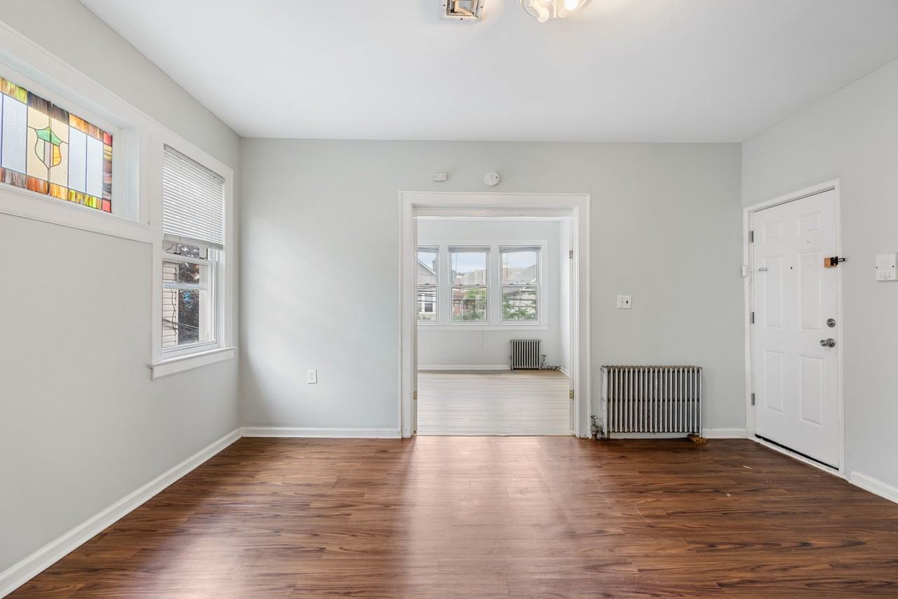 210 W Price St Apt 1l #1L - Photo 7 of 21