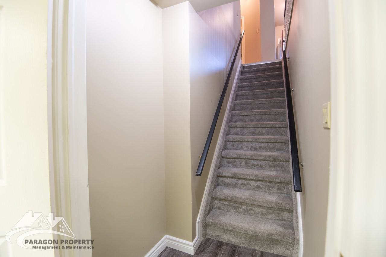 8 Mcintosh Avenue - Photo 3 of 50