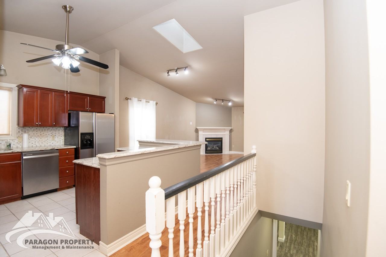 8 Mcintosh Avenue - Photo 7 of 50