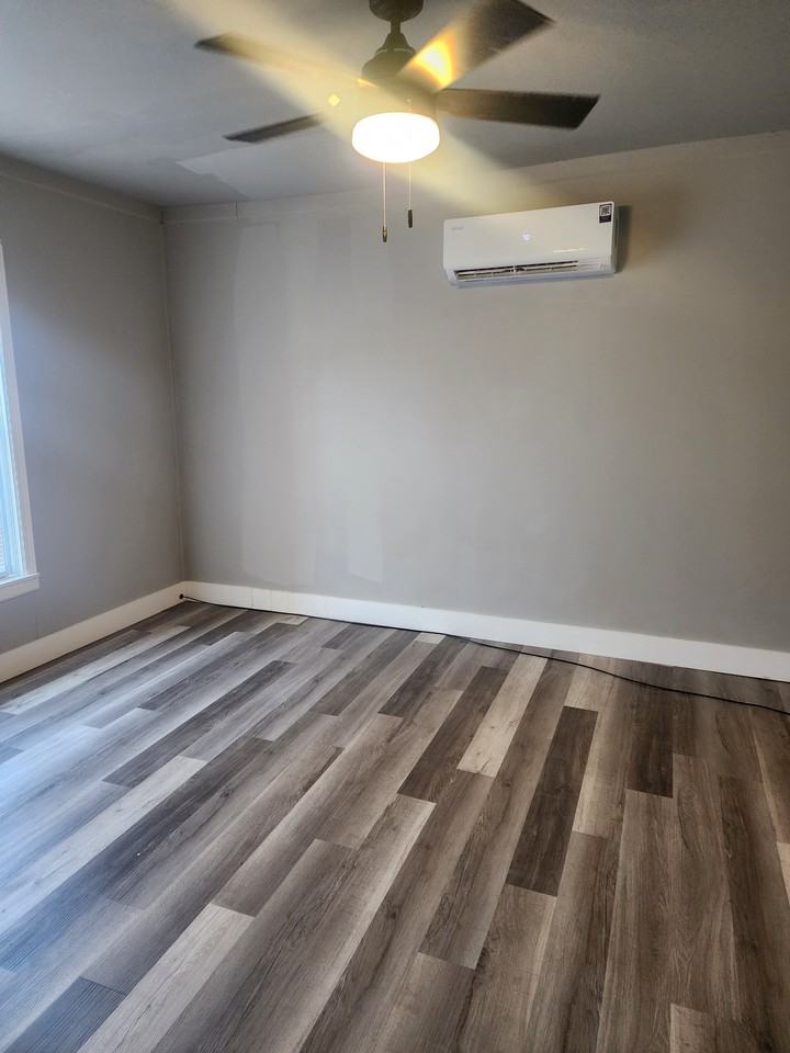 2402 East Randolph Avenue #1 - Photo 2 of 8