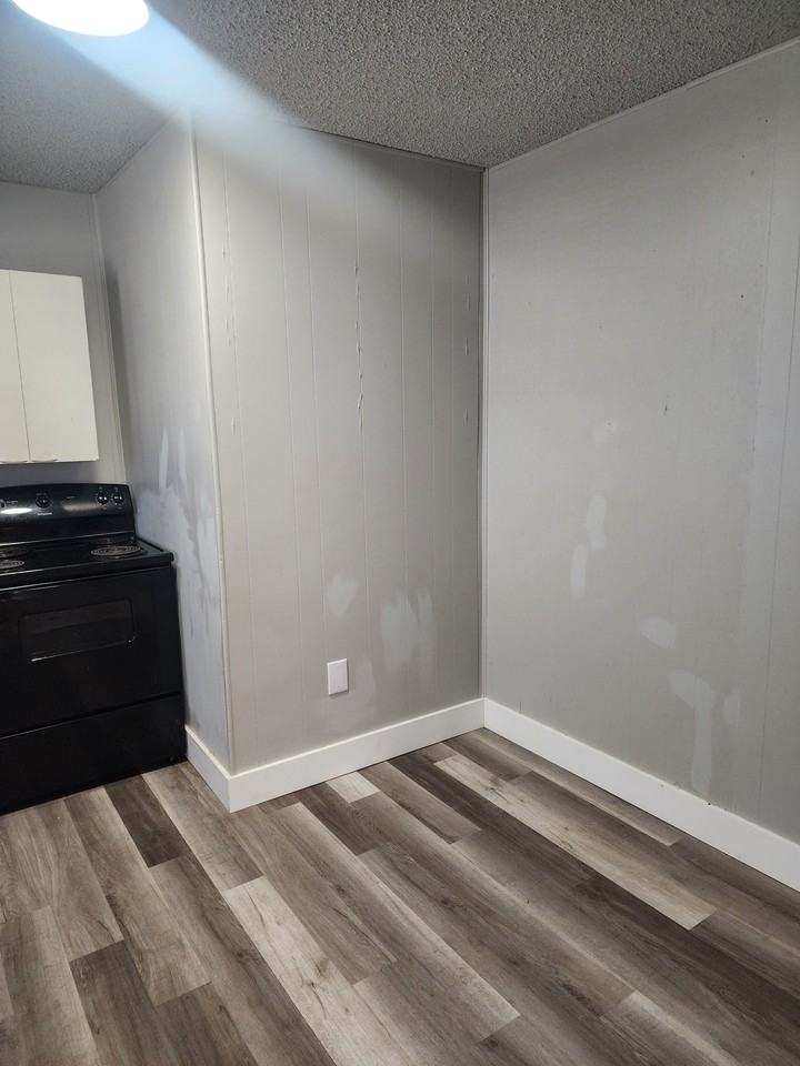 2402 East Randolph Avenue #1 - Photo 6 of 8