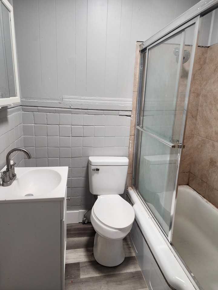 2402 East Randolph Avenue #1 - Photo 7 of 8