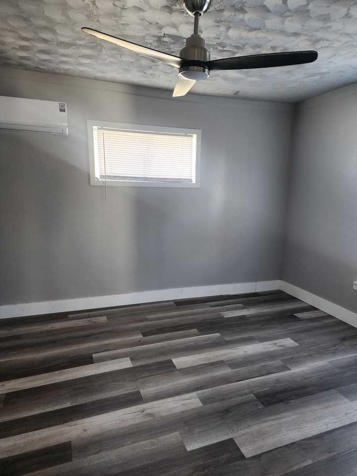 2404 East Randolph Avenue #1 - Photo 5 of 7