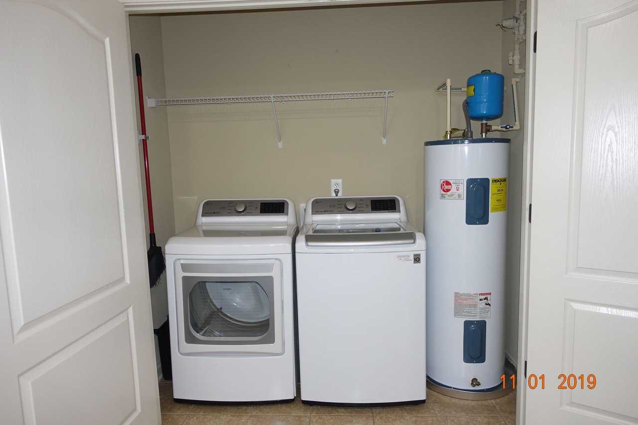 Cobblestone Park Townhomes - Photo 6 of 11