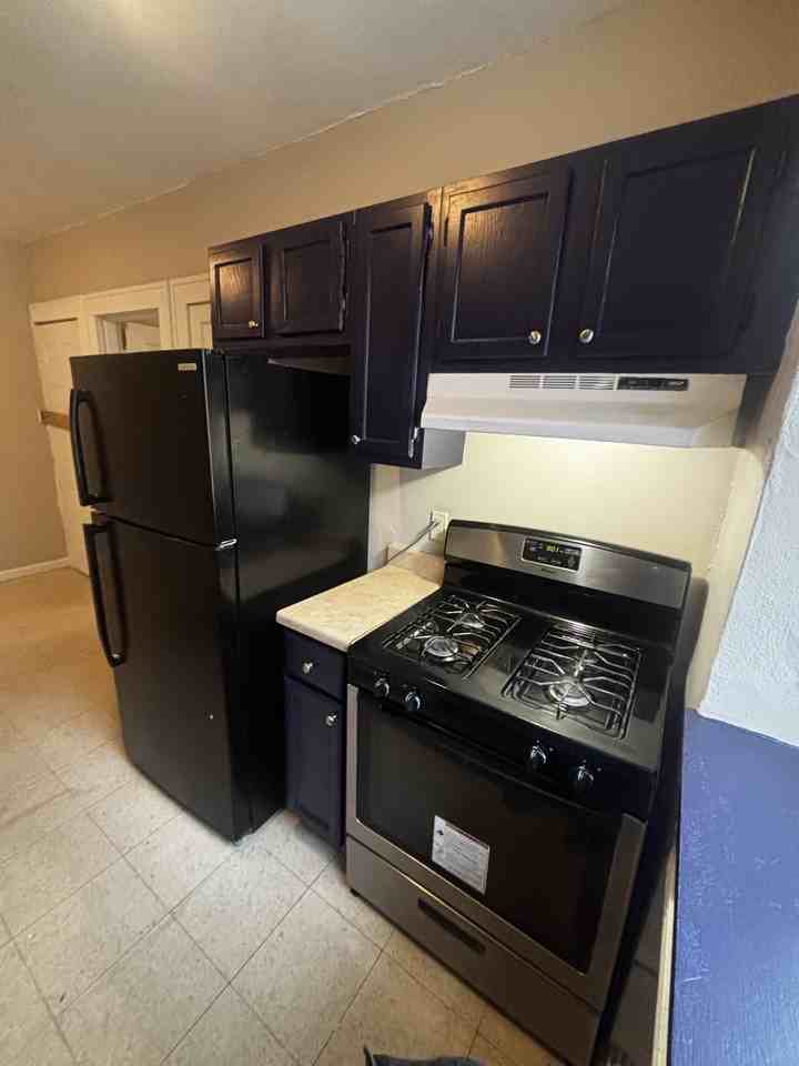 5043 Alaska Avenue #D - Photo 3 of 7