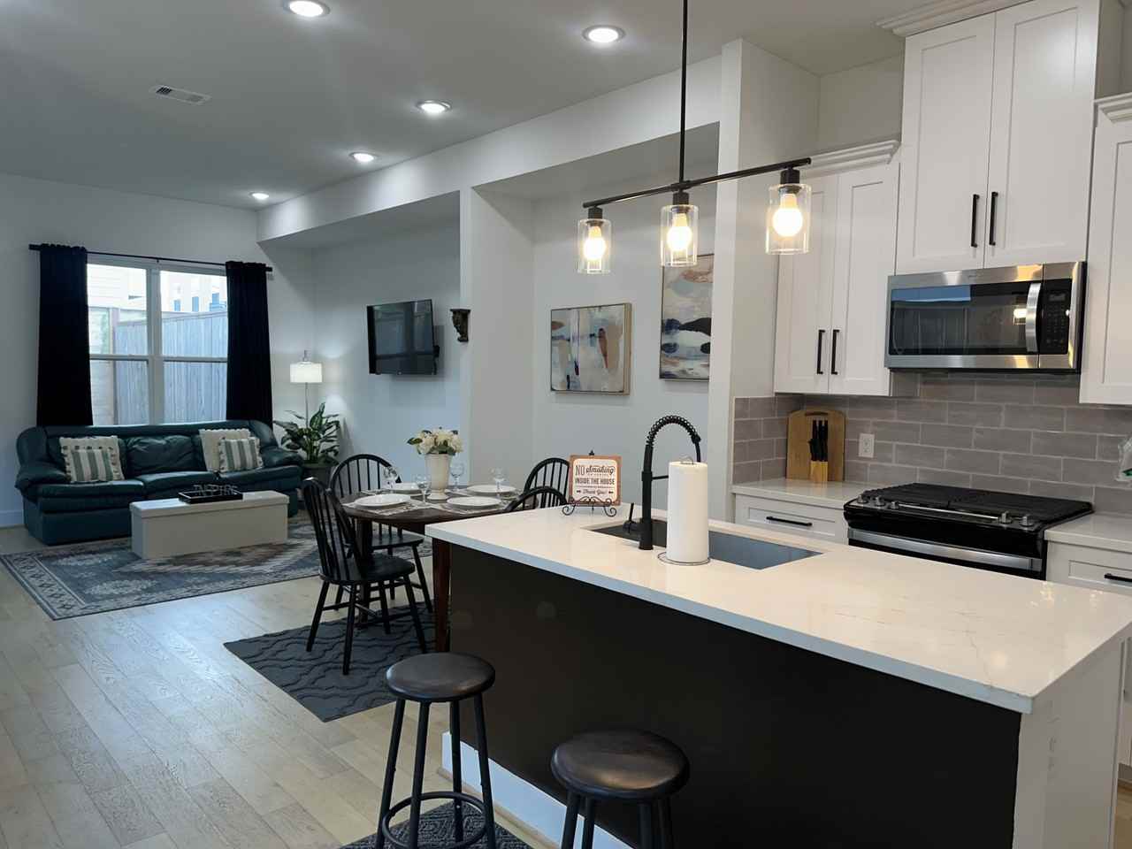 1711 Ruth St #C - Photo 5 of 11