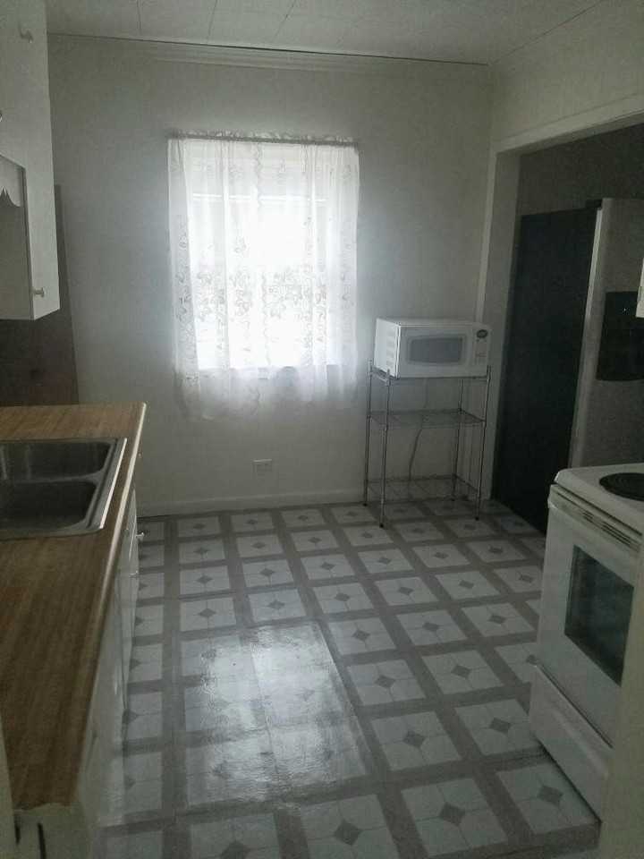 327 Leslie Street #1 - Photo 4 of 20