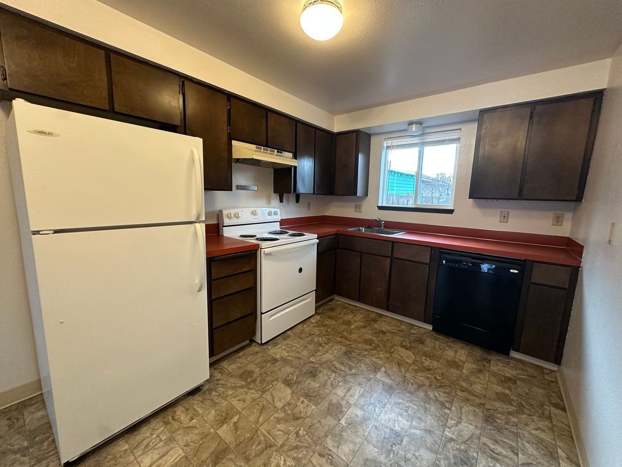 23 Se 10th St #3 - Photo 4 of 9