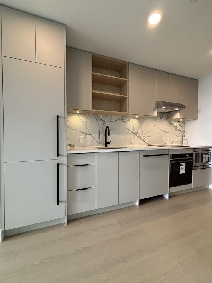 422 East 3rd Street #309 - Photo 3 of 19