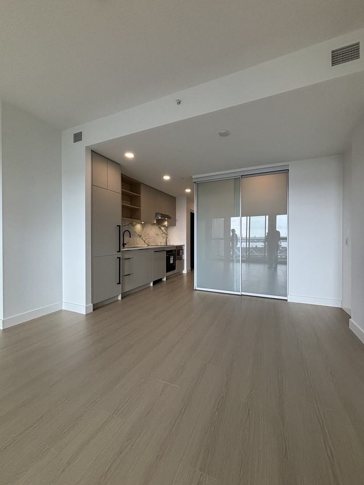 422 East 3rd Street #309 - Photo 4 of 19