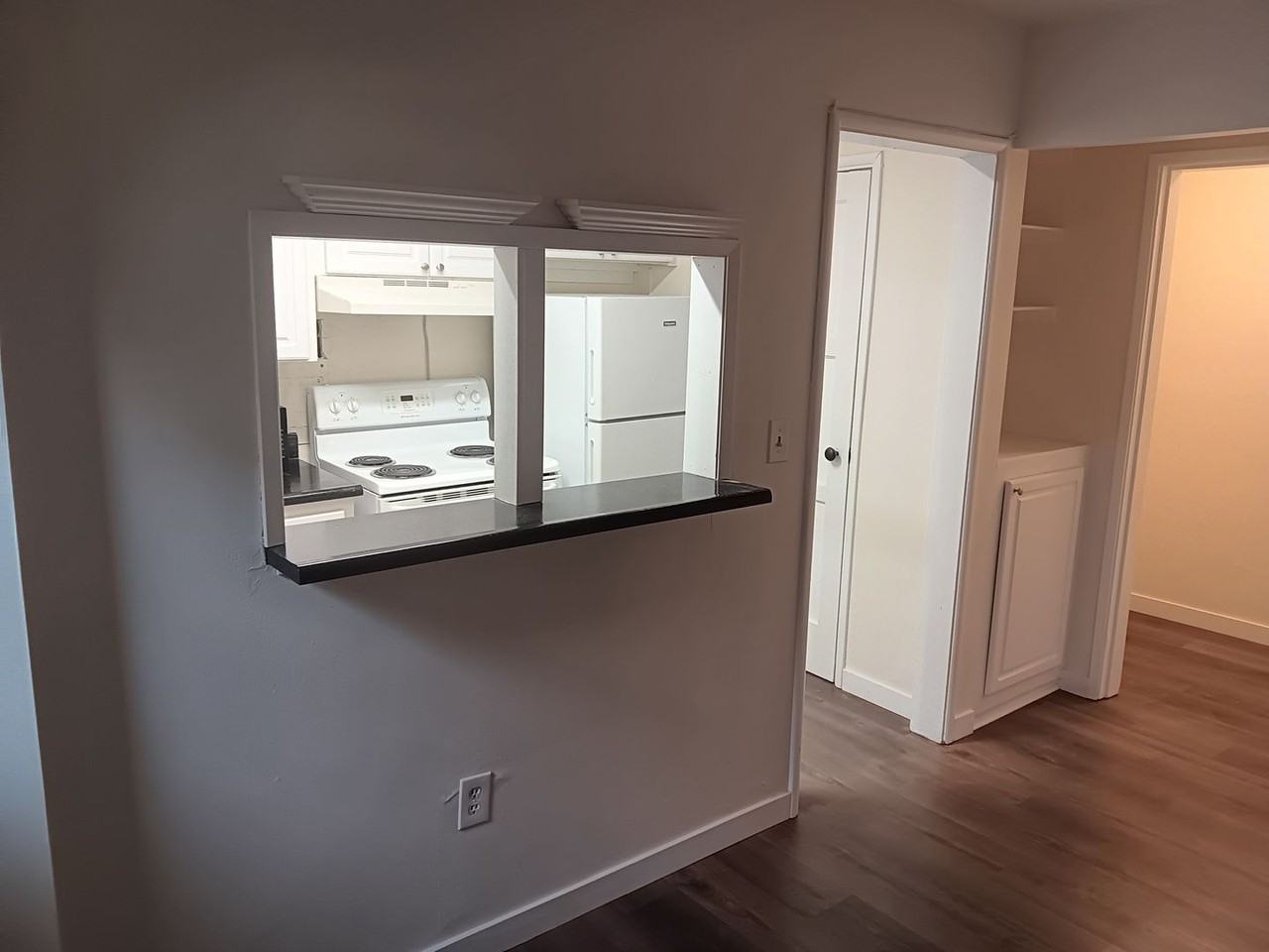 Bay Ridge Court (Cobblestone Court) - Photo 3 of 25