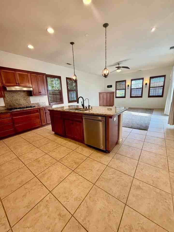 936 Salida Del Sol Dr - Photo 7 of 44