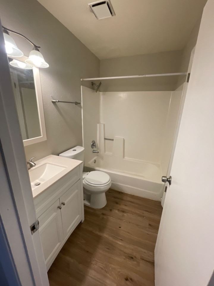 Catalina Apartment Homes - Photo 5 of 5