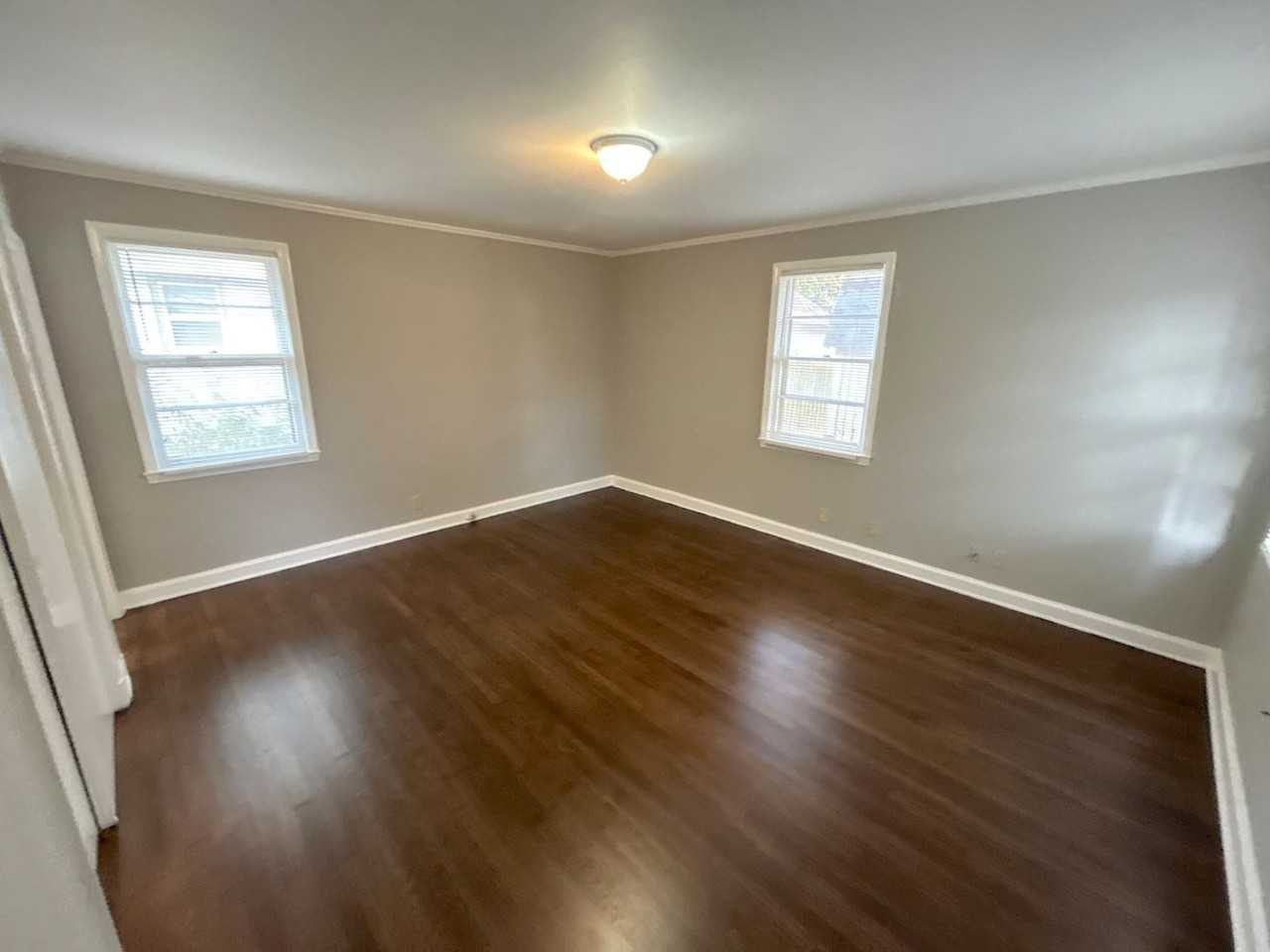 4322 Rhodes Ave - Photo 3 of 12