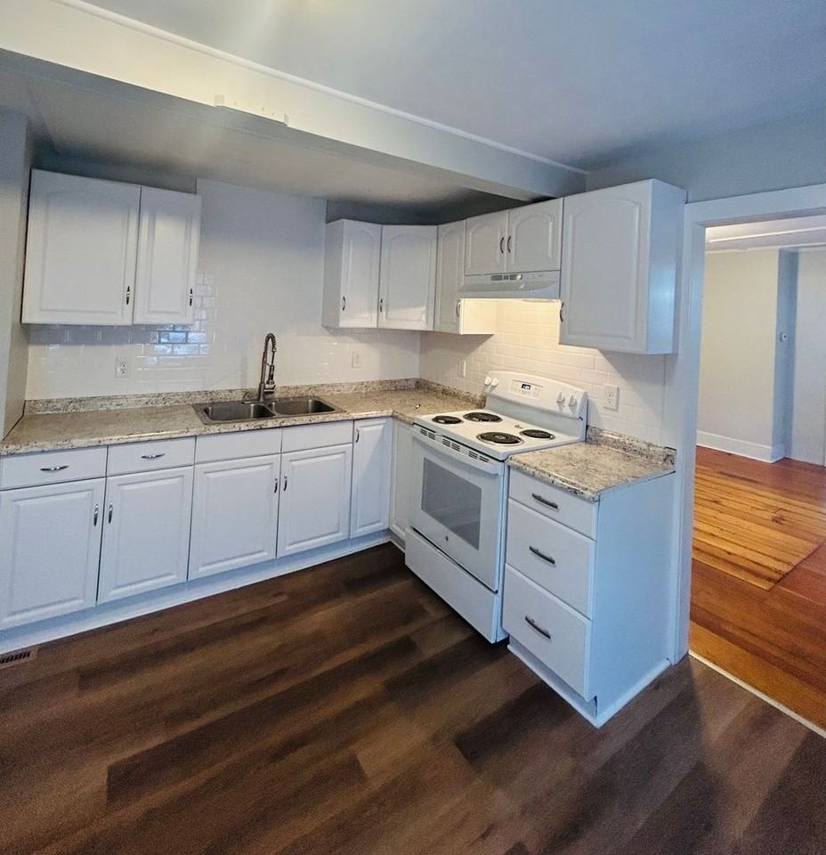 26 Lafayette St - Photo 4 of 8