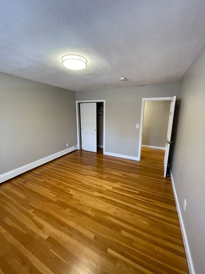 276 Grove St - Photo 4 of 15