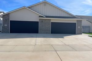 featured image of 1638 Hickory Creek Street