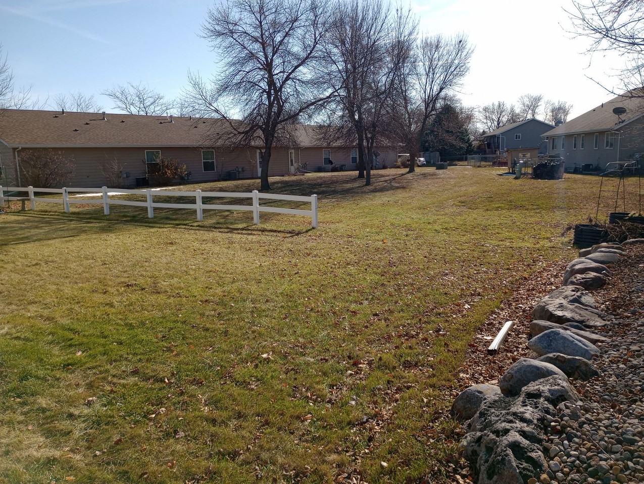 425 East Brian Street - Photo 3 of 22