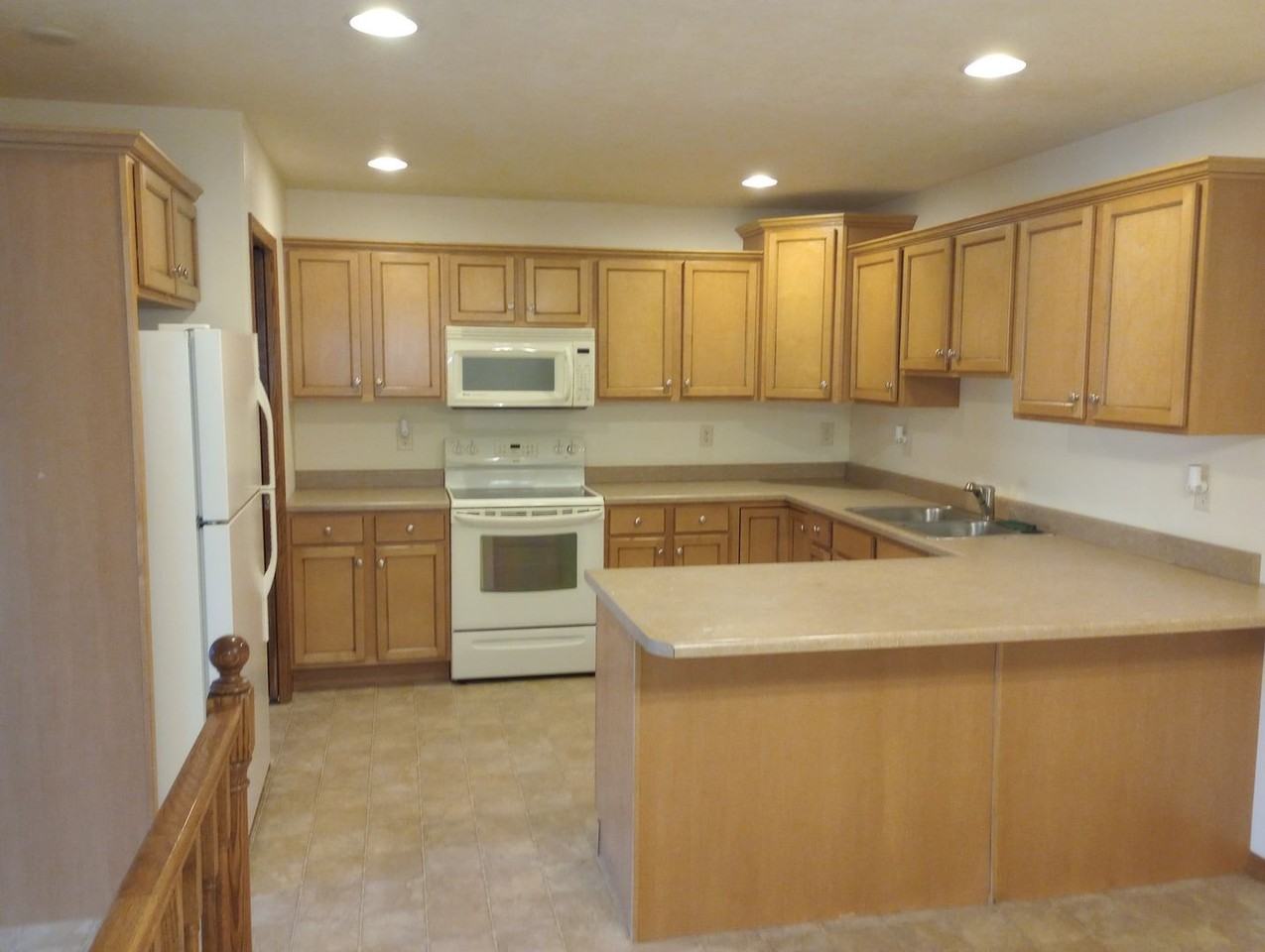 425 East Brian Street - Photo 6 of 22