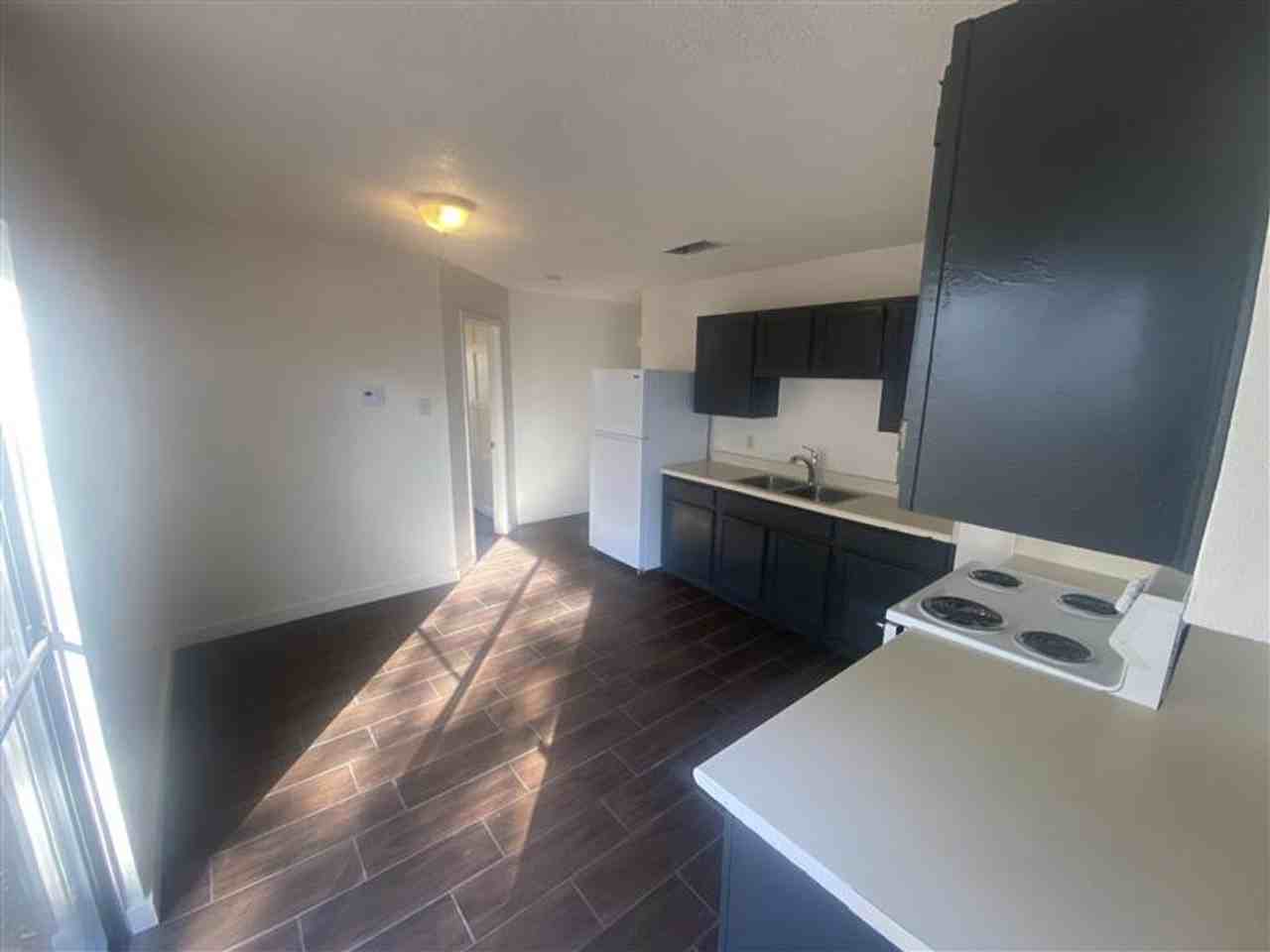 2507 Corian Glen Dr - Photo 5 of 22