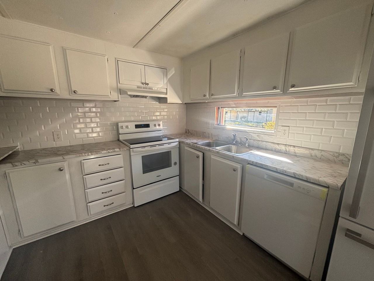 168 Mill Pond Road Southeast - Photo 6 of 23