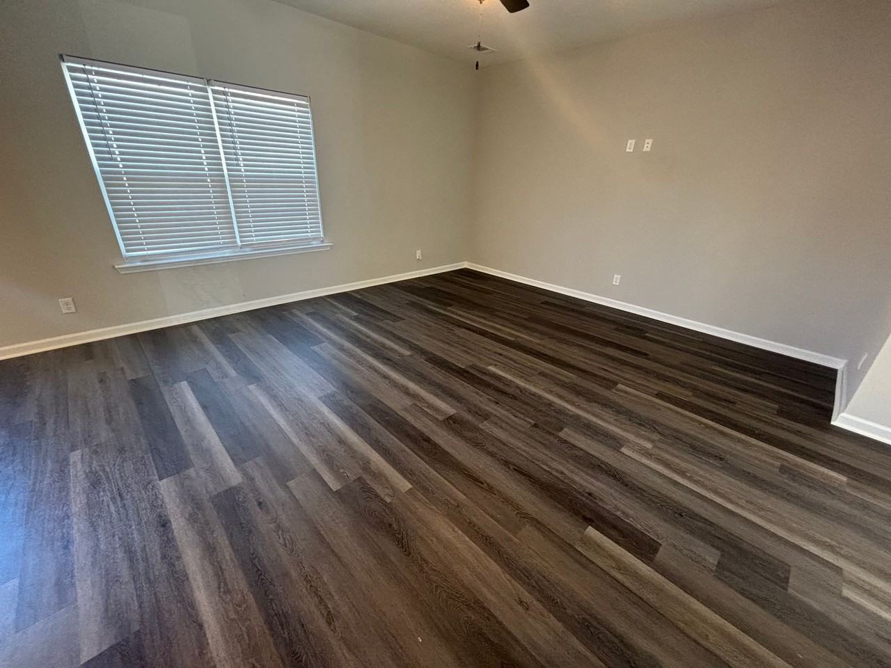 195 Courage Way - Photo 4 of 23