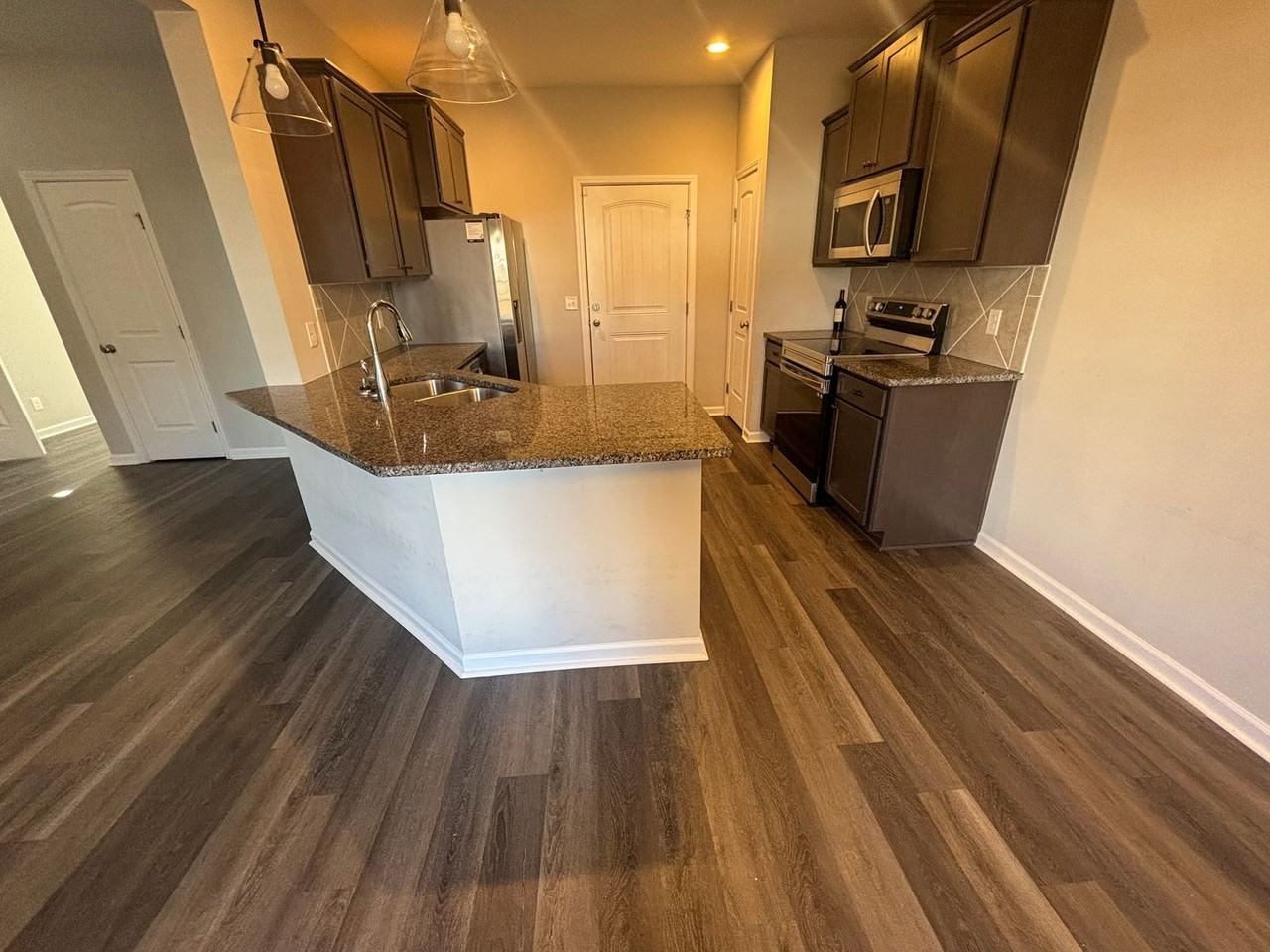 195 Courage Way - Photo 6 of 23