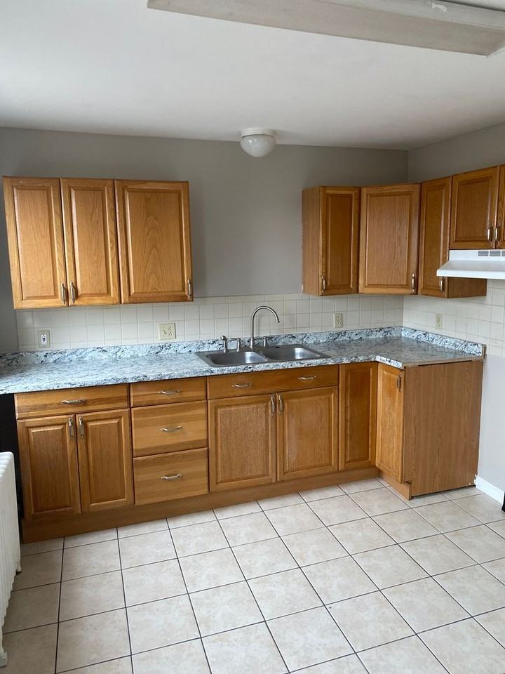 142 Walnut Street - Photo 6 of 15