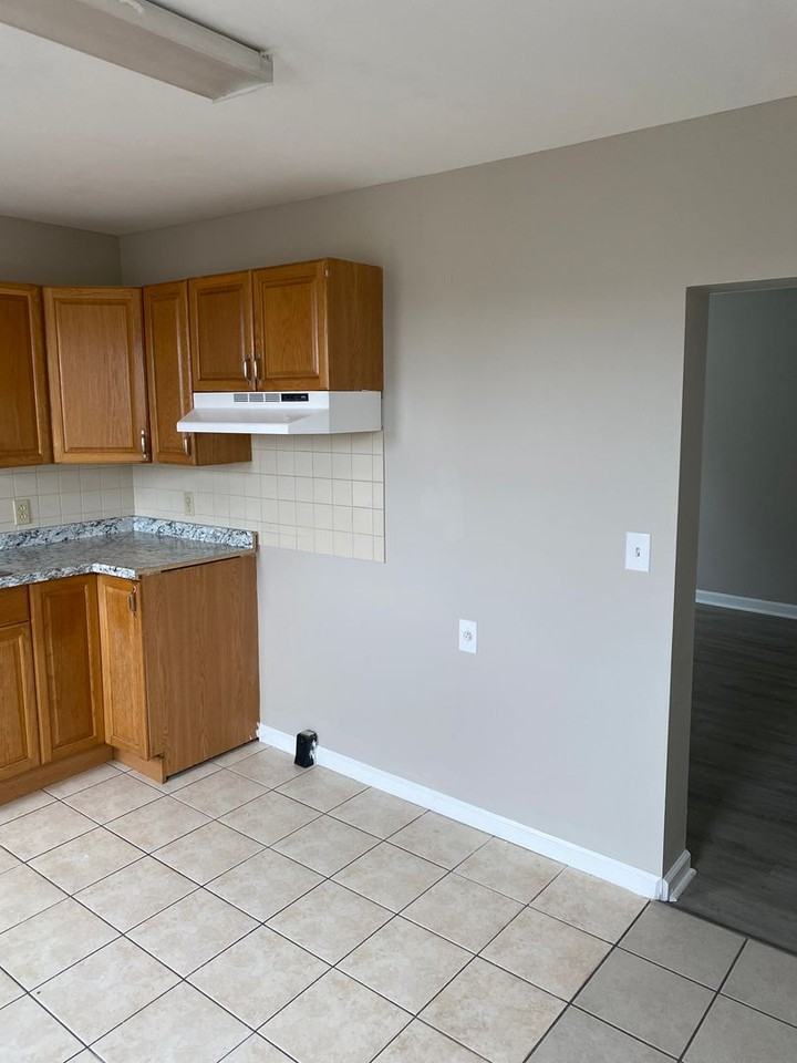 142 Walnut Street - Photo 7 of 15